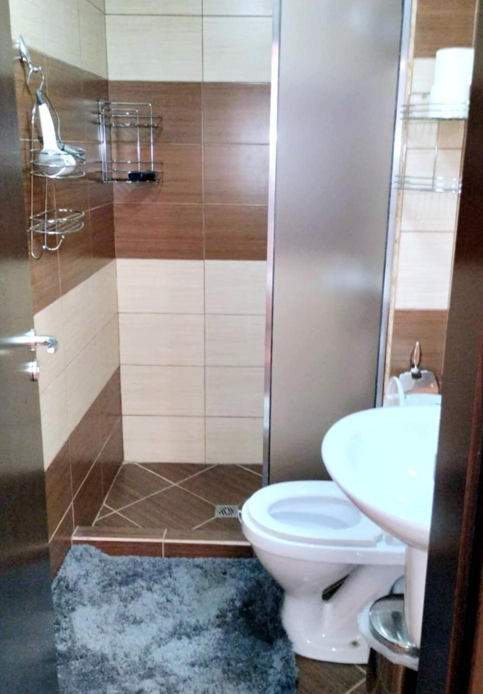 Apartment Spacious Luxury With Mountain View - Available